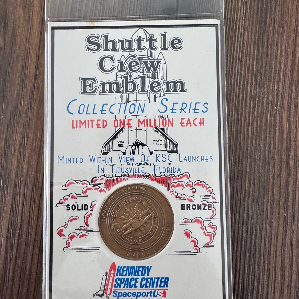 Shuttle Crew Emblem Bronze Coin